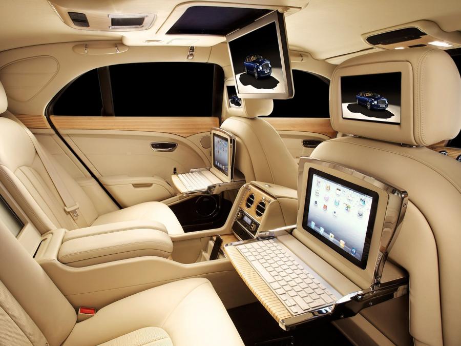  Bentley Mulsanne Executive Interior 2012 года  (фото 23 из 25)